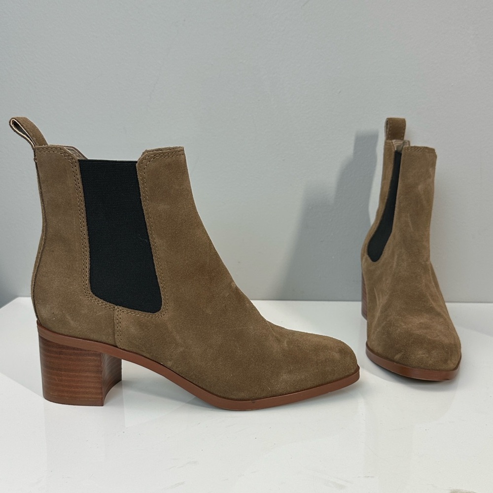 Steve Madden Rhiannon Chelsea Brown‎ Suede Block Heel Ankle Boots Size 9
